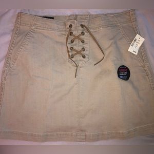 Women’s Highwaisted Skirt